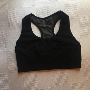 Black sports bra